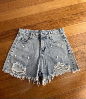 (Category: ) located in . Submitted by maiajoe (Listing ID 1457945822, Image 1). Description: .