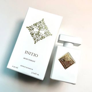 (Category: ) located in . Submitted by perfum.co (Listing ID 1457913055, Image 1). Description: .