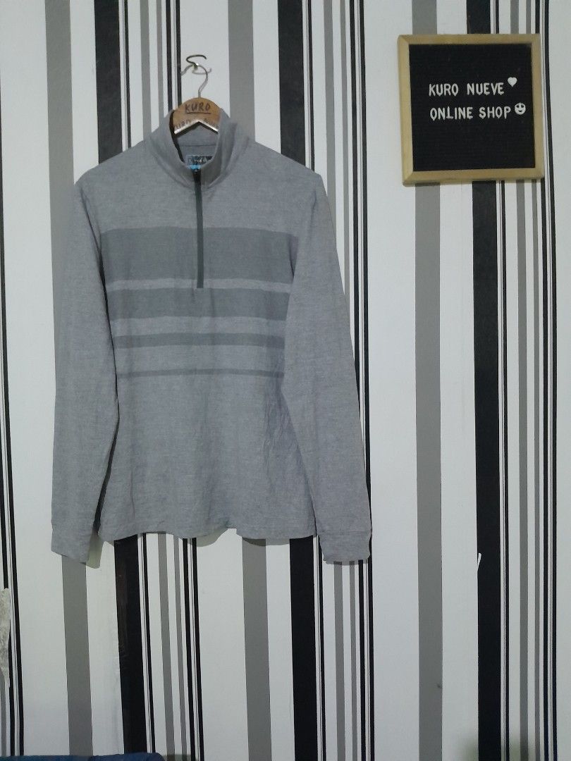 PGA TOUR ⛳️ (Category: Coats, Jackets and Outerwear) located in Lucena. Submitted by kuronueve0909 (Listing ID 1458025076, Image 1). Description: PGA tour Size: large fit's Width: 22 Length: 28.5 Color: gray Price: ₱1,150 No issue ✅ Ready to wear ✅ Dm 📩 .