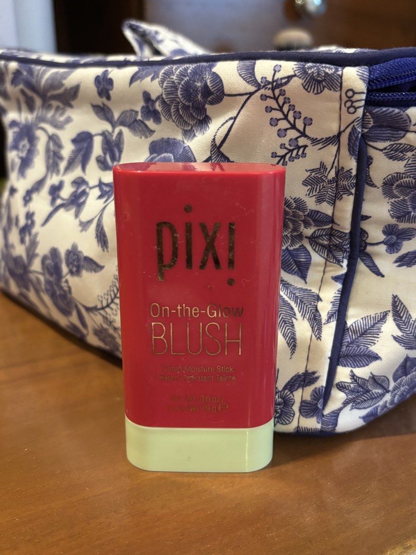 Pixi On-the-Glow Blush (Category: Makeup) located in Caloocan City. Submitted by lovedby_chi8 (Listing ID 1457937270, Image 1). Description: Got from SM MOA Look!.