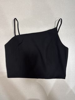 (Category: ) located in . Submitted by yourcuratedcloset (Listing ID 1457983625, Image 1). Description: .