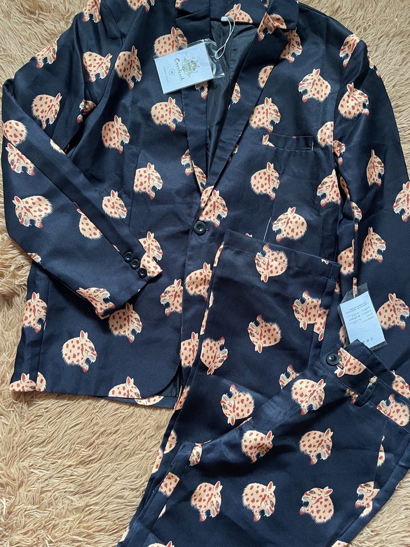 PREMIUM BLAZER COORDS (Category: Sets or Coordinates) located in Cainta. Submitted by zlove111 (Listing ID 1458092543, Image 3). Description: brand new with tags best fit large -semi xl non stretch fabric (tailored sturcture) blazer up to 40 bust pants 17" (laidflat tape measure) .