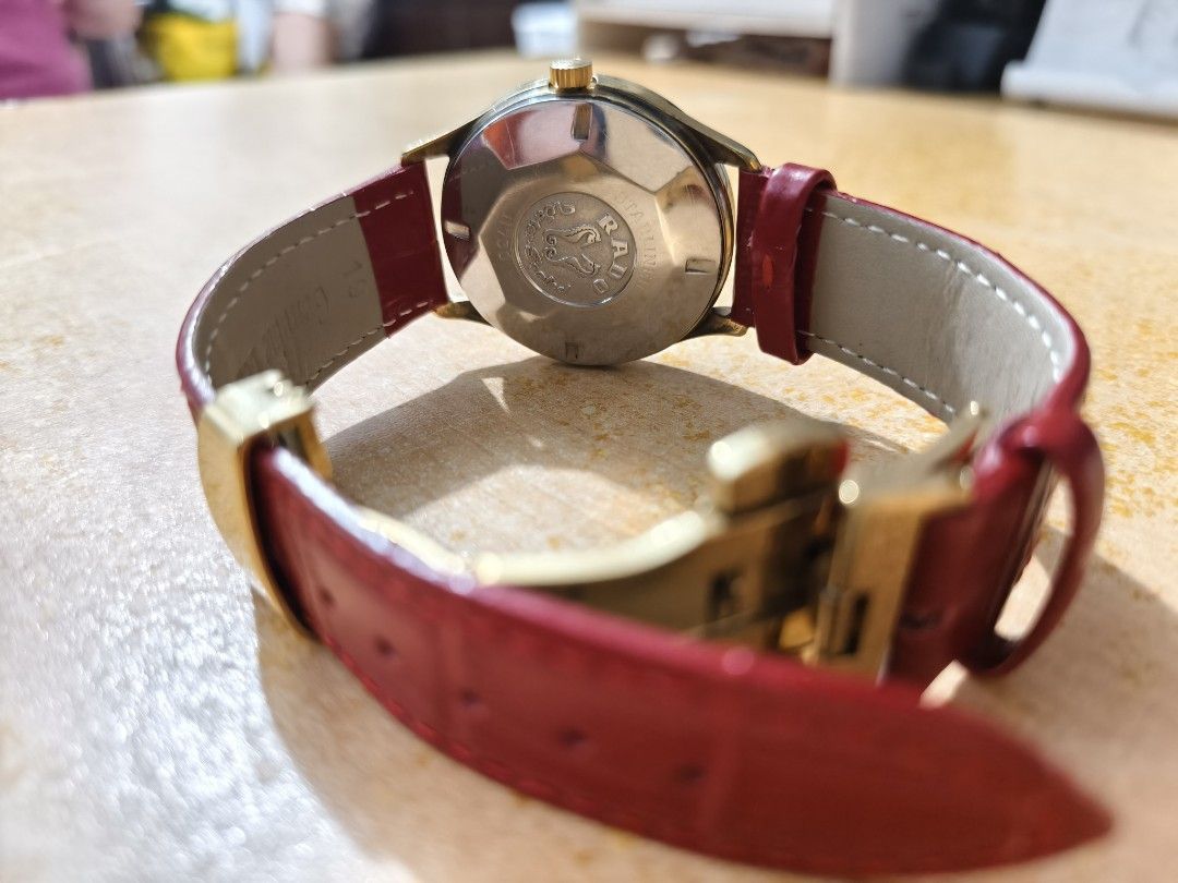RADO STARLINER 999 (Category: Luxury Watches) located in Manila. Submitted by Belmori (Listing ID 1458046162, Image 2). Description: Vintage drip on the wrist ✨ Rado Starliner 999 – classic Swiss automatic with that iconic rotating anchor 🔴 Clean sunburst dial + gold case = timeless flex. Not your ordinary watch—this is history you can wear. Brand: Rado Model: Starliner 999 • 🕰️ Movement: Automatic (Swiss, ~25 jewels) ￼ • 📅 Function: Date disp