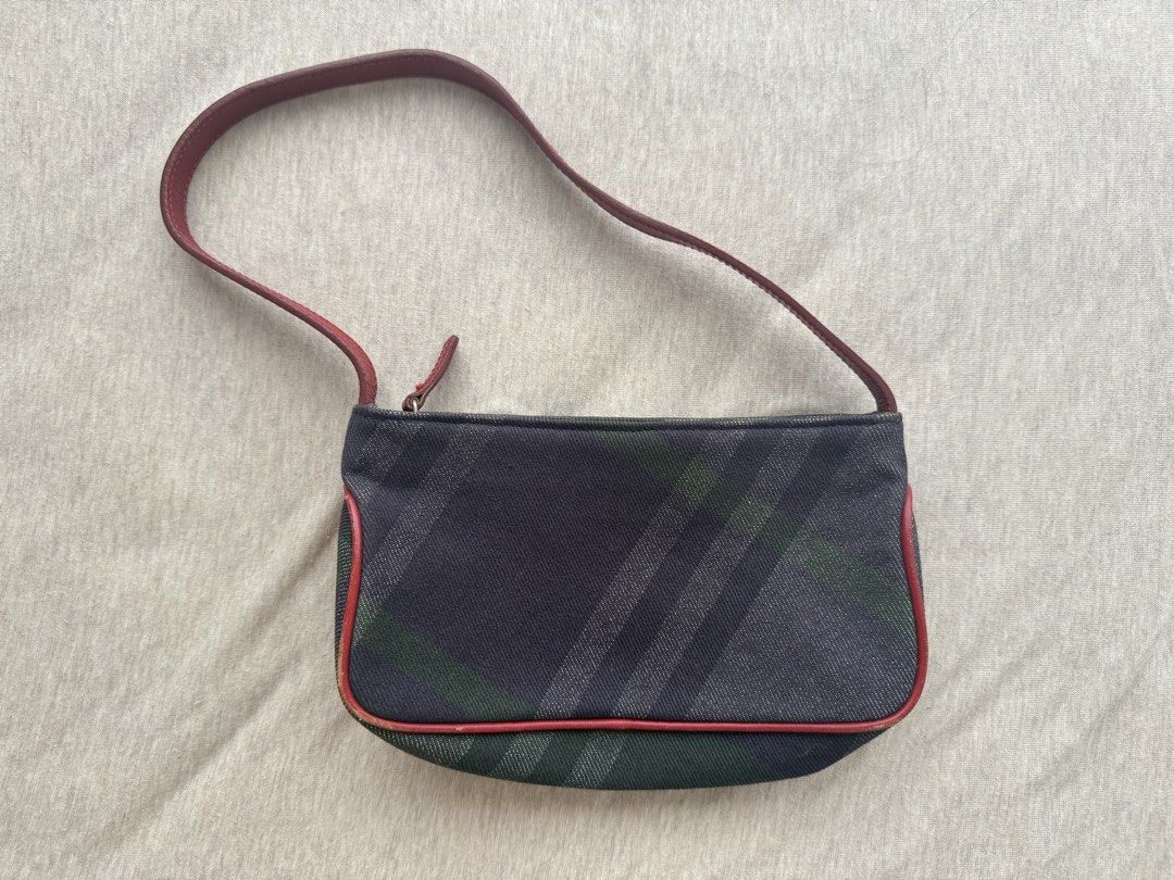 Ralph Lauren Plaid Mini Shoulder Bag (Category: Shoulder Bags) located in Quezon City. Submitted by everythingmustgooooo00 (Listing ID 1457929758, Image 1). Description: - Authentic Ralph Lauren shoulder bag - bought at a flea market in Japan for ₱2500 - rfs: not used anymore.