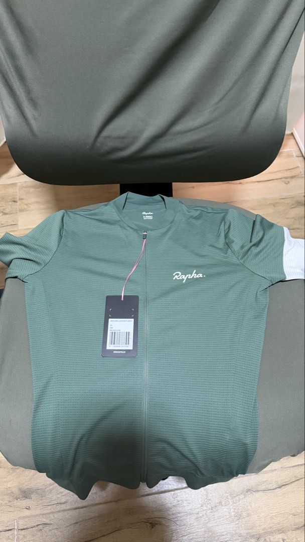 Rapha Men's Core Jersey - Pink & Green (Category: Activewear) located in Tarlac. Submitted by happy_gilmore (Listing ID 1457952730, Image 3). Description: - Two Rapha cycling jerseys, Size Small - Pink jersey: Brand new, still in original packaging - Green jersey: Brand new, with tags attached - Premium quality cycling apparel - Perfect for your next cycling adventure - pink core small - green core xs - prices would be for each Tarlac area meetup