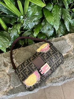 (Category: ) located in . Submitted by closetgc.clothingshop (Listing ID 1458046715, Image 1). Description: .