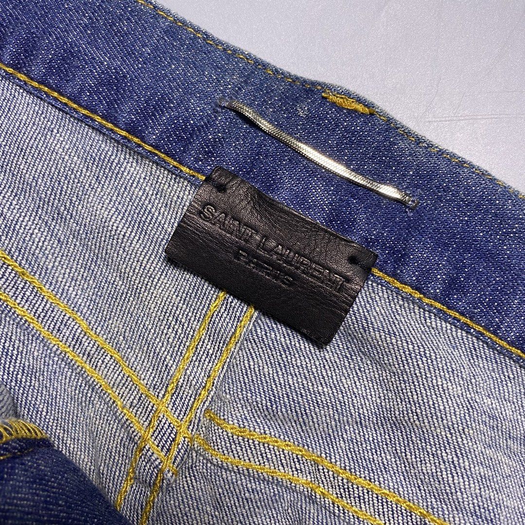 Saint Laurent Distressed Skinny Jeans (Category: Jeans) located in Bacolod City. Submitted by quiarakazelxx (Listing ID 1458054761, Image 3). Description: Size: Medium to Large fit Waist: 32-34 (via tape measure) Length: 42 Design: Distressed📌 Flaws: Just a normal sign of used (Still Presentable) Pm for more details📩.