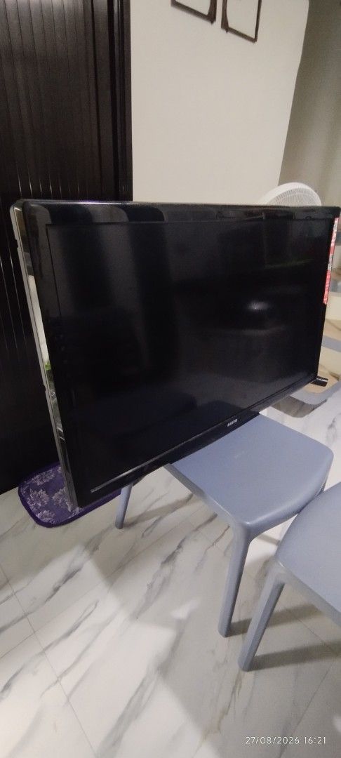 Sanyo LCD-42K30 - 00 Television (Category: TV) located in Marikina City. Submitted by rhanaway26 (Listing ID 1457978321, Image 2). Description: - Sanyo 42-inch TV (Model: LCD-42K30 - 00) - Defective, matagal natambak. nagana pa last year gamit chromecast tapos nung nawala yung remote dahil naglipat ng bahay natambak na, ayaw na mag on using power button, parang nakalubog na ung power button, naka red lang ilaw. paayos nyo na lang. - Power indicat