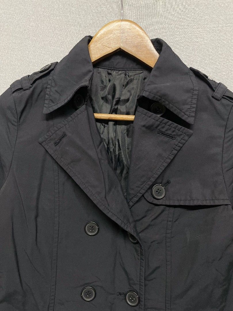 Self-Portrait - Trench Coat (Category: Coats, Jackets and Outerwear) located in Manila. Submitted by _retrovate (Listing ID 1458063061, Image 2). Description: Small-medium 9/10 condition Missing belt No major flaws.