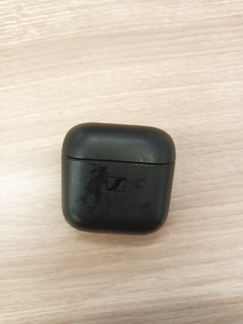 Sennheiser accentum Open (Category: Earphones) located in Consolacion. Submitted by gavin0519 (Listing ID 1458084096, Image 3). Description: - Sennheiser accentum open earbuds - Color: Black - Case shows normal signs of wear (scuffs/marks) - please check photos - Earbuds are also black - Sold as a complete set.
