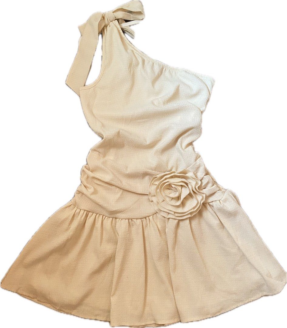 Shein Dress (Category: Dresses) located in Manila. Submitted by vastearth_191b60 (Listing ID 1457928640, Image 2). Description: Shein Dress Used once XS size Apricot color.