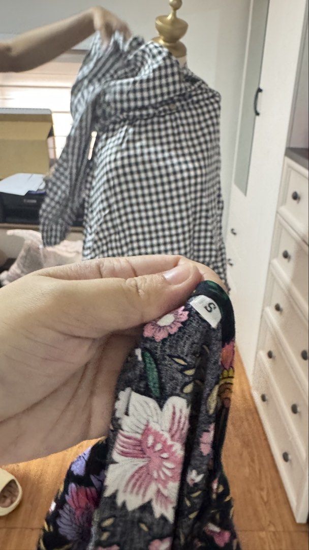 Shein floral dress (helping tags: uniqlo zara gu mango bershka h&m pull and bear cotton on terranova topshop forever21 shein love bonito) (Category: Dresses) located in Calamba. Submitted by thestellarshopper (Listing ID 1457942413, Image 2). Description: .