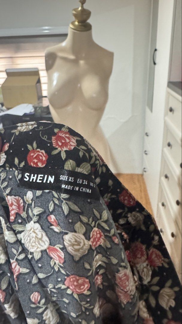 Shein floral mini dress (helping tags: uniqlo zara gu mango bershka h&m pull and bear cotton on terranova topshop forever21 shein love bonito) (Category: Dresses) located in Calamba. Submitted by thestellarshopper (Listing ID 1457938836, Image 2). Description: 1 XS 1 L.