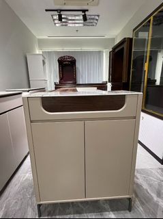 (Category: ) located in . Submitted by ifurniture (Listing ID 1457936895, Image 1). Description: .