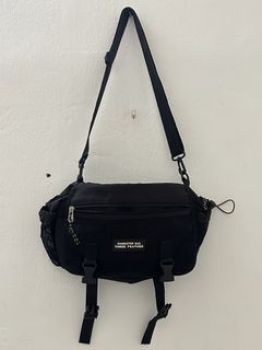 (Category: ) located in . Submitted by mey.closet (Listing ID 1457919087, Image 1). Description: .