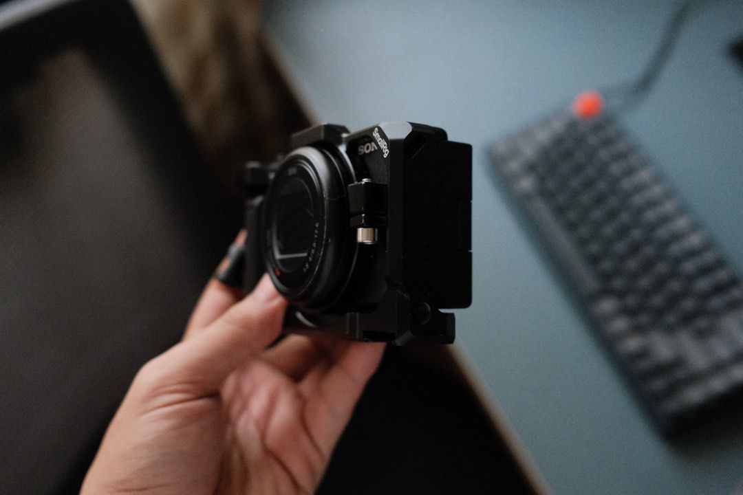 Sony ZV-1 II with 18-50mm (Category: Cameras) located in Mabalacat. Submitted by maebirayd (Listing ID 1458038768, Image 3). Description: Sony ZV-1 II with 18-50mm Complete With box and manual with free small rig cage No issue Cosmetic issue light paint chips SRP: 50,990 Sale Price: 35,000.0 RFS: madami ibang cam, hindi na ginagamit Location: Pampanga Shipping: Lalamove/LBC.