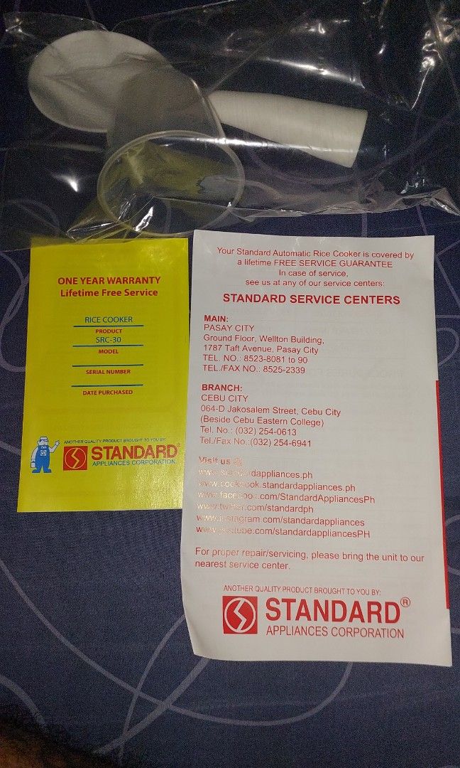 STANDARD (Category: Other Kitchenware & Tableware) located in Manila. Submitted by carlosmigu73249 (Listing ID 1457980232, Image 3). Description: rice cooker brand new and free measuring cup and rice spoon.