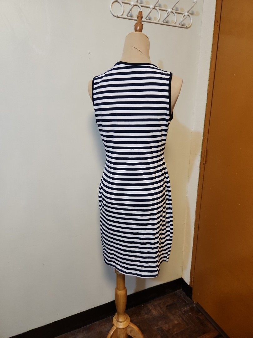 Stripes dress med to large (Category: Dresses) located in Marikina City. Submitted by KanamiFinds (Listing ID 1458056851, Image 3). Description: bust: 36 to 44 inches length : 32 inches from shoulders waist: 30 - 36 inches.