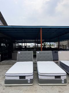 (Category: ) located in . Submitted by mkusefurniture (Listing ID 1458042373, Image 1). Description: .
