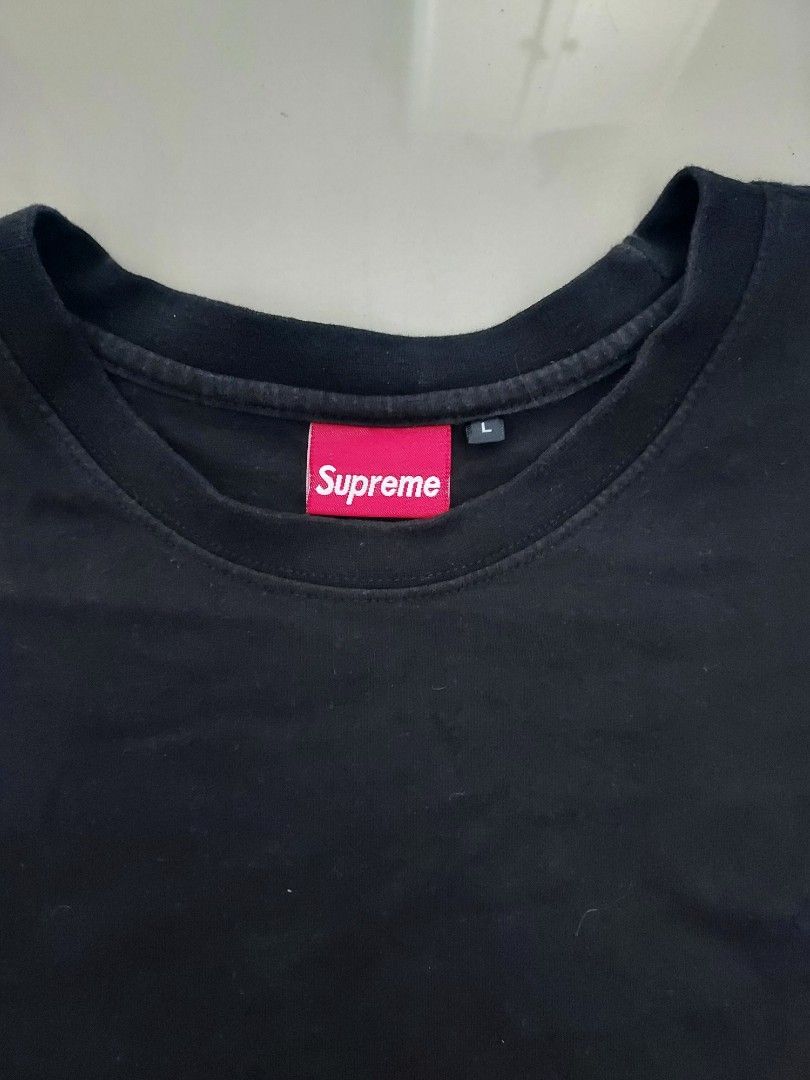 Supreme Bart Simpson Graphic T-Shirt Size L (Category: Tshirts & Polo Shirts ) located in Caloocan City. Submitted by rhemy041890 (Listing ID 1457991546, Image 3). Description: - Authentic Supreme x Bart Simpson T-Shirt - Size: Large (L) - Features iconic Bart Simpson graphic print on chest pocket - Includes woven Supreme label for authenticity - Perfect collectible for Supreme and Bart Simpson fans.
