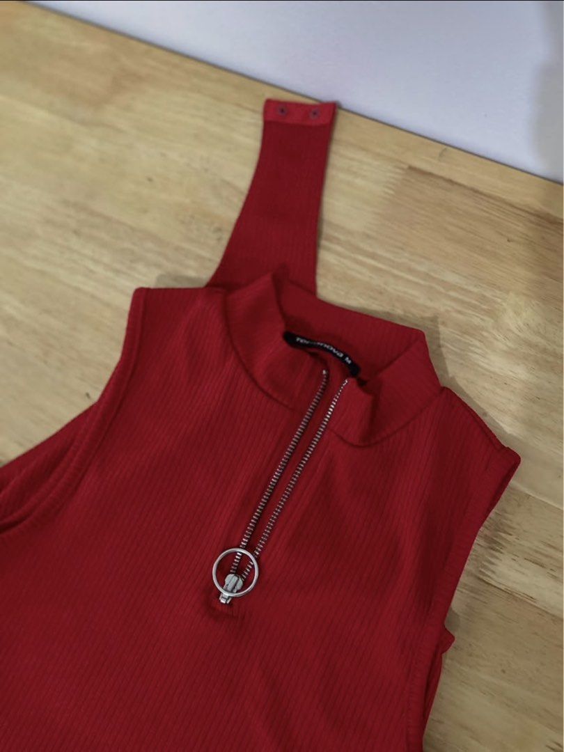 Terranova Bodysuit (Category: Others Tops) located in Manila. Submitted by meganbrags (Listing ID 1457912168, Image 2). Description: Medium on tag. Has snap on buttons for security..