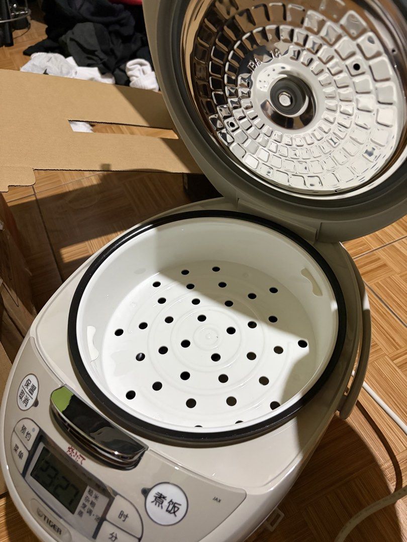 Tiger Jax microcomputer controlled rice cooker (Category: BBQ, Grills & Hotpots) located in Baguio. Submitted by suffering (Listing ID 1458041458, Image 3). Description: Brandnew never used yet Baguio City location .