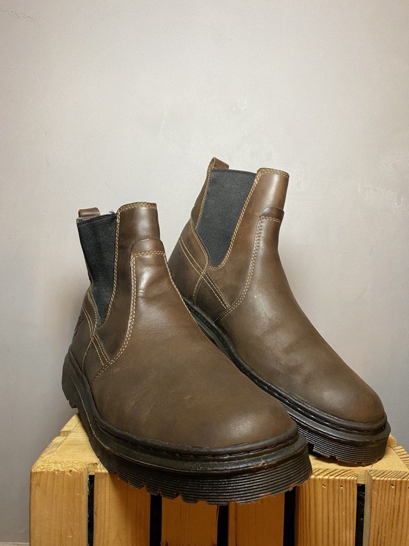 TIMBERLAND CHELSEA BOOTS BROWN LEATHER (Category: Boots) located in Pasig City. Submitted by barako.vintage (Listing ID 1458011192, Image 2). Description: Leather is newly cleaned and conditioned Sole is newly replaced ready for the next user Gcash or cash if meetup Payment first policy.