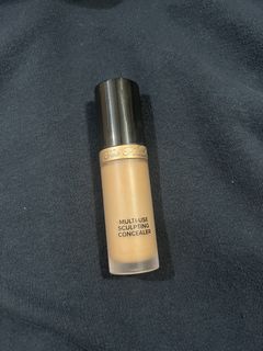 (Category: ) located in . Submitted by sofeasmakeupdrawer (Listing ID 1457919283, Image 1). Description: .