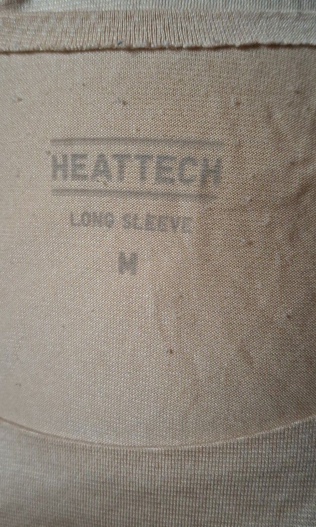 Uniqlo Heattech Longsleeves (Category: Others Tops) located in Caloocan City. Submitted by haydee88 (Listing ID 1457916935, Image 3). Description: .