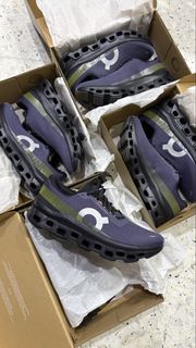 (Category: ) located in . Submitted by cendol_sneakers (Listing ID 1457907844, Image 1). Description: .