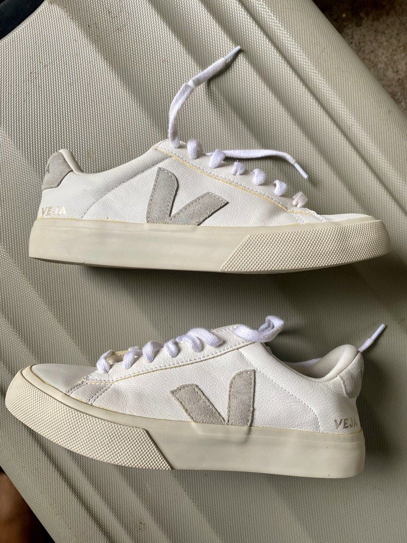 Veja Campo Sneakers (Category: Sneakers) located in Tubod. Submitted by ryansuson00241 (Listing ID 1457972151, Image 2). Description: Thrifted pair with minimal sign of usage..