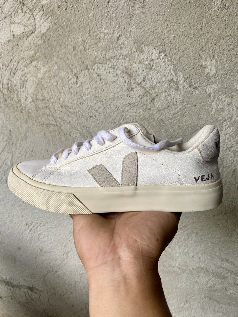 Veja Campo Sneakers (Category: Sneakers) located in Tubod. Submitted by ryansuson00241 (Listing ID 1457972151, Image 1). Description: Thrifted pair with minimal sign of usage..