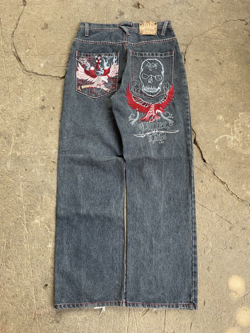 VINTAGE ARTFUL DODGER SKULL (Category: Jeans) located in Roxas City. Submitted by patch_archive (Listing ID 1458010181, Image 1). Description: 🚨VINTAGE ARTFUL DODGER SKULL🚨 🏷️ PRICE : 3800 PHP +SF 📏 ACTUAL DIMENSION USING INCHES 👖 WAIST : 32 👖 LENGTH : 46 👖 THIGH :13 👖 HEM : 10 👖 FLAWS : FLAWS AT THE PIC * MESSAGE ME IF YOU HAVE ANY OTHER QUESTION ABOUT SIZING . 🚚 Local shipping fee ( 70-85 Php) ✈️ International Shipping fee cost “DM” �