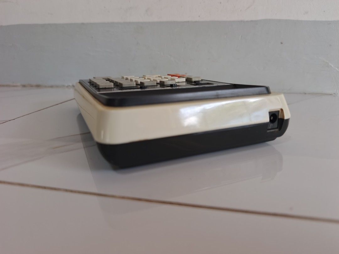 Vintage Casio 121-MR Electronic Calculator (Category: Office & Business Technology) located in Binangonan. Submitted by kurama04 (Listing ID 1457998034, Image 3). Description: tested and good condition! made in japan vintage!.