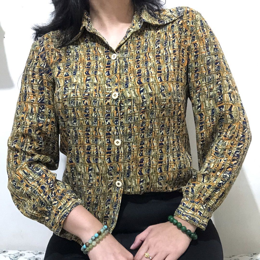 vintage / unique tops / office blouses (Category: Blouses) located in Davao. Submitted by Sheonclutter (Listing ID 1457926576, Image 1). Description: Abstract Button-down Longsleeve * Pre-loved * M - semi L * textured tela poly (no need to iron) manage expectations! PAYO mop gcash 159 + SF (shouldered by buyer) **RFS: Slowly decluttering my closet.. letting go of clothes I no longer wear.** .