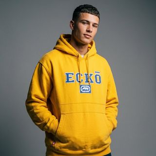 (Category: ) located in . Submitted by y2k.luxury.streetwear.outdoor (Listing ID 1458050493, Image 1). Description: .