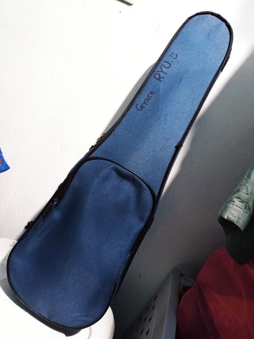 Violin Heavyduty Hardcase Japan Case.... (Category: Musical Instruments) located in Quezon City. Submitted by thomasmalapino (Listing ID 1458013006, Image 2). Description: .