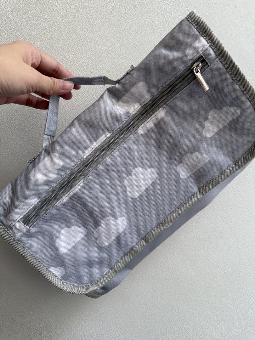 Waterproof Diaper Changing Pad (Category: Changing Mats & Accessories) located in Quezon City. Submitted by klengkerz (Listing ID 1457924674, Image 1). Description: .