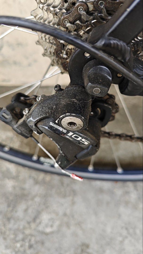 Whole Bike (Category: Bicycles) located in Manila. Submitted by dayaaana (Listing ID 1458028866, Image 2). Description: Frameset Mosso 735 - alucarb fork 52 st 53tt Groupset Shimano 105 5800 50-34 11-28 Cockpit Itm xx7 drop & stem Labici seatpost Fizik saddle Wheelset (32h) Miche hubs DT spokes Ambrosio Italian rims (makapal pa brake line) Continental tires (gatorskin front - ultrasport rear) RFS: quit bike. No hidden issues, sign of usage (scrat