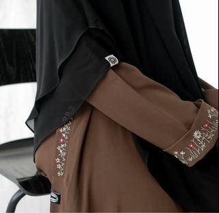 (Kategori: ) berada di . Dikirim oleh preluxee (ID iklan 1457941956, Gambar 1). Deskripsi: .