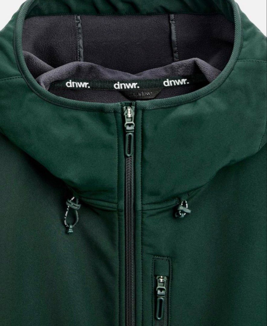 Zara DNWR Green Hooded Zip-Up Technical Jacket for Men (Category: Coats, Jackets and Outerwear) located in San Fernando. Submitted by fastfurious18 (Listing ID 1458051163, Image 2). Description: ZARA HOODED TECHNICAL JACKET (Men) ❤️Like new. Worn ONCE. 📏Size: Euro L, US L, Mex 42 🚚 Shipping c/o buyer 🏷️ P2,000 💯 Authentic. Bought at Zara SM Megamall ✅Green hooded jacket made of compact technical fabric. ✅Hood with adjustable drawstring and lo