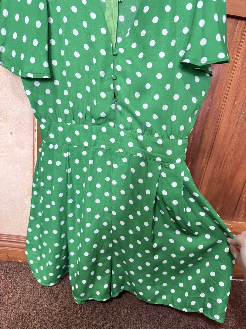 Zara Green And White Polka Dots Romper (Category: Rompers) located in Manila. Submitted by nadinecarlos (Listing ID 1457990043, Image 3). Description: Super nice in person.