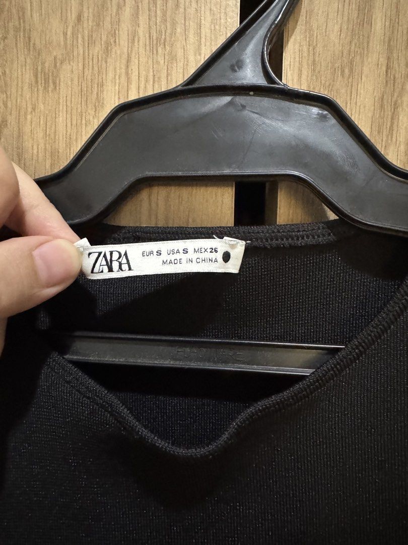 Zara long black dress (Category: Dresses) located in Rizal. Submitted by igarette (Listing ID 1457948781, Image 2). Description: Issue with Tag but can be stitched.