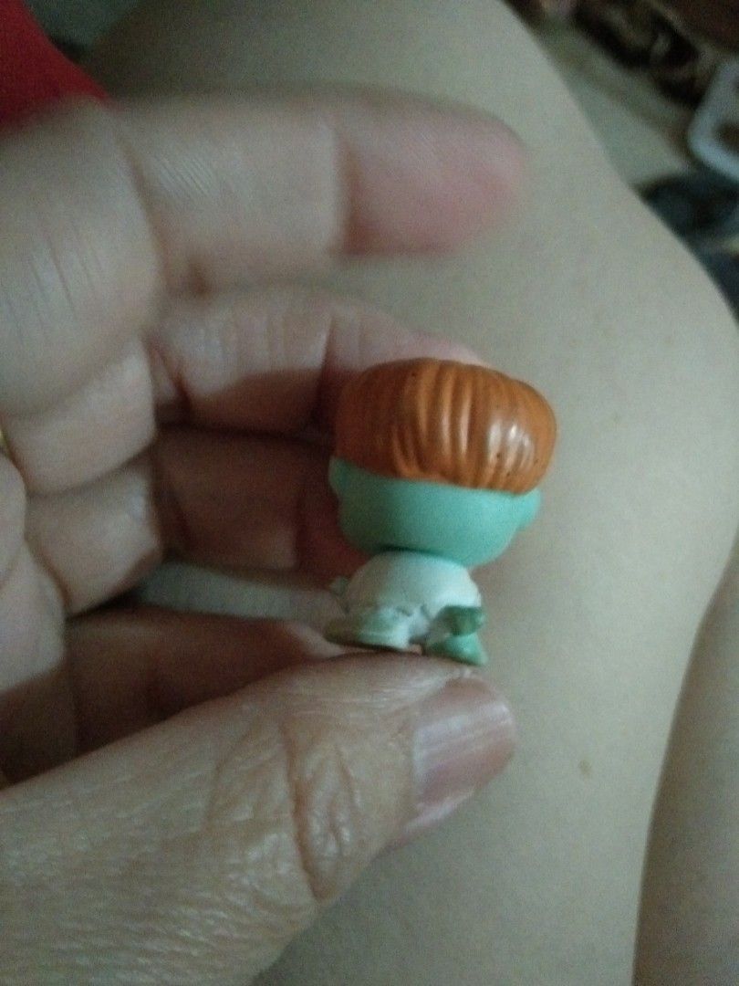 Zombie chef with bread (Category: Designer & Blind Box Toys) located in Quezon City. Submitted by eidorableshop (Listing ID 1457917300, Image 2). Description: .