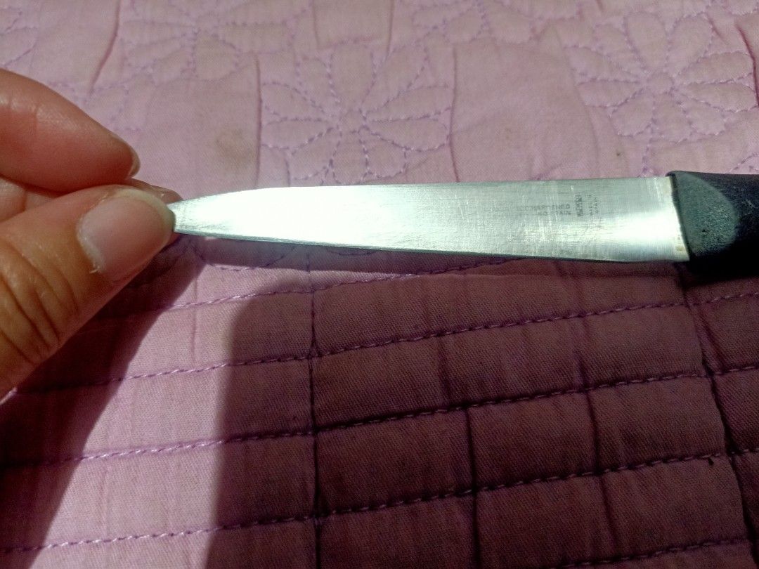 Zwilling j.a henckel sml knives (Category: Knives & Chopping Boards) located in Pasig City. Submitted by urdal01 (Listing ID 1458045138, Image 3). Description: Zwilling j.a henckel sml knives goodcondition/surplus made in spain sharp.