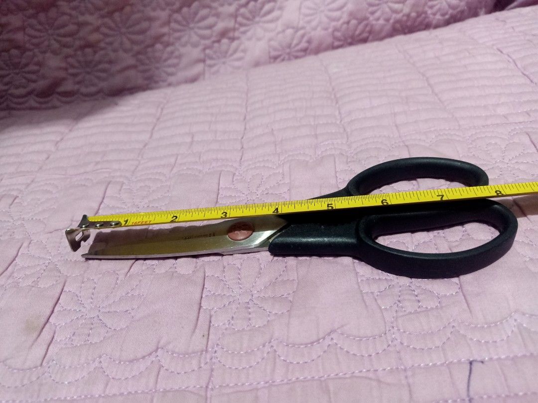Zwilling j.a henckels scissors (Category: Dinnerware & Cutlery) located in Pasig City. Submitted by urdal01 (Listing ID 1458028079, Image 3). Description: zwilling j.a henckels scissors goodcondition/surplus made in germany sharp.