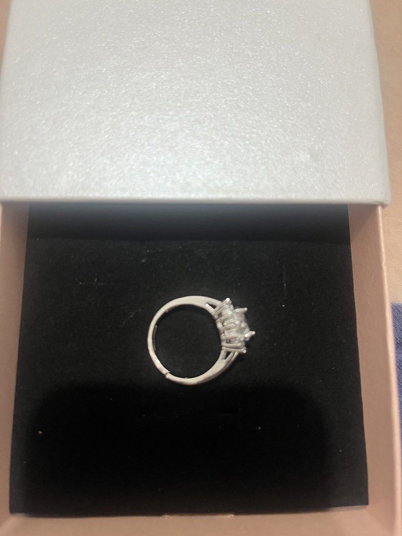 1 carat moissanite ring (Category: Body Jewelry) located in Quezon City. Submitted by bcbiteshop (Listing ID 1458134170, Image 2). Description: 1 carat moissanite ring purchased from Guangzhou China Size adjustable .