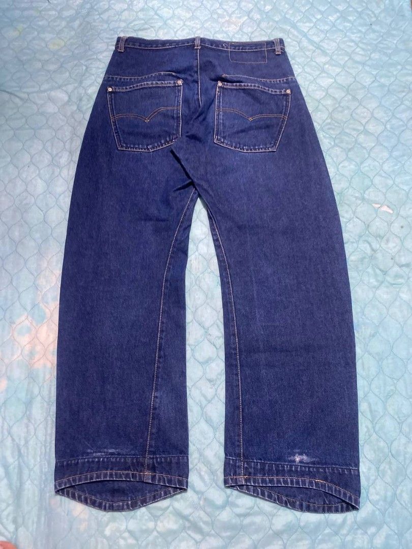 2000s LEVI'S ENGINEERED JEANS (Category: Jeans) located in Cagayan de Oro. Submitted by swagdealer (Listing ID 1458155485, Image 1). Description: size 34 waist 17 Length 42 Inseam 30 Thigh 13.5 leg opening 9.5 frontrise 12 make offer for fast transaction 📩.