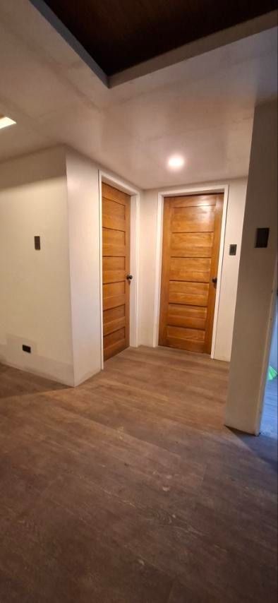 2 BEDROOM APARTMENT (Category: Oral Care) located in Makati City. Submitted by casa_bella_934 (Listing ID 1458119902, Image 2). Description: 🏠 FOR RENT: 2-BEDROOM APARTMENT 📍 Quezon Hill Road 2, Baguio City 🛏️ 2 Bedrooms 🚿 1 Bathroom with Hot & Cold Shower 🌆 Balcony 🅿️ Parking Available 💡No Condo Dues 🐾 No Pets Allowed 🛋️ INCLUSIONS 🛏️ Bed Frames + 2 Foams 🌬️ Ceiling Fan 🚿 Water Heater 🍽️ Dining Set 📋 LEASE TERMS 📆Minimum Lease: 1 