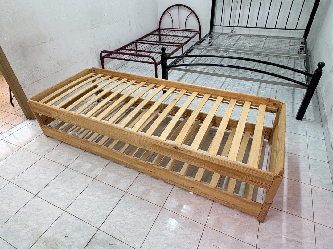 2 stackable bed (Category: Bed Frames & Mattresses) located in Kajang. Submitted by goodsdmy_secondhandshop (Listing ID 1458188281, Image 3). Description: pickup kajang.